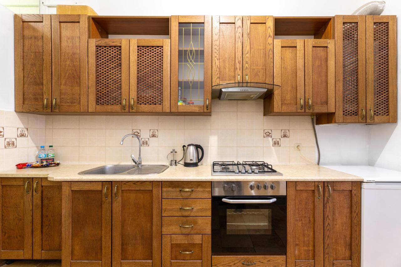 Затишний Відпочинок В Центрі Львова Apartment Exterior photo